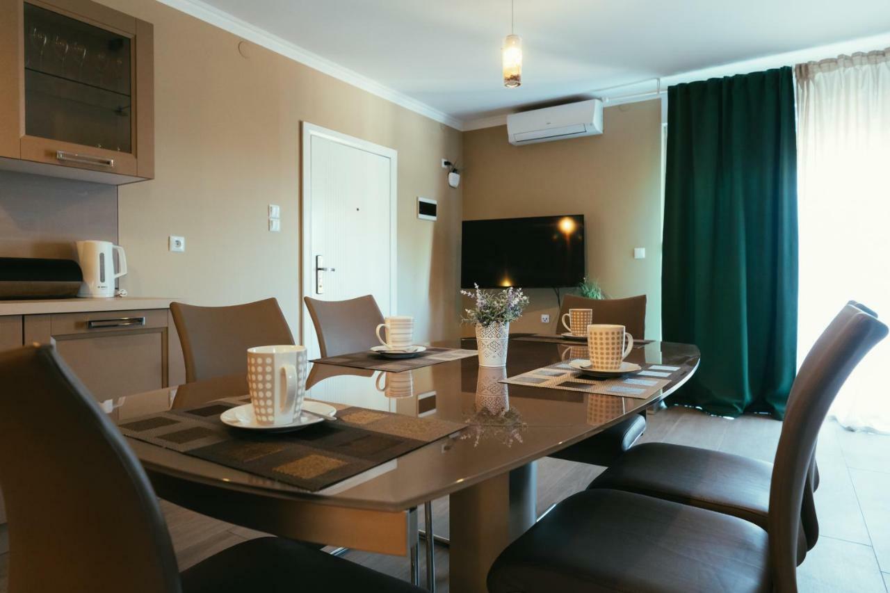 Apartments Prestige ペトルチャネ エクステリア 写真