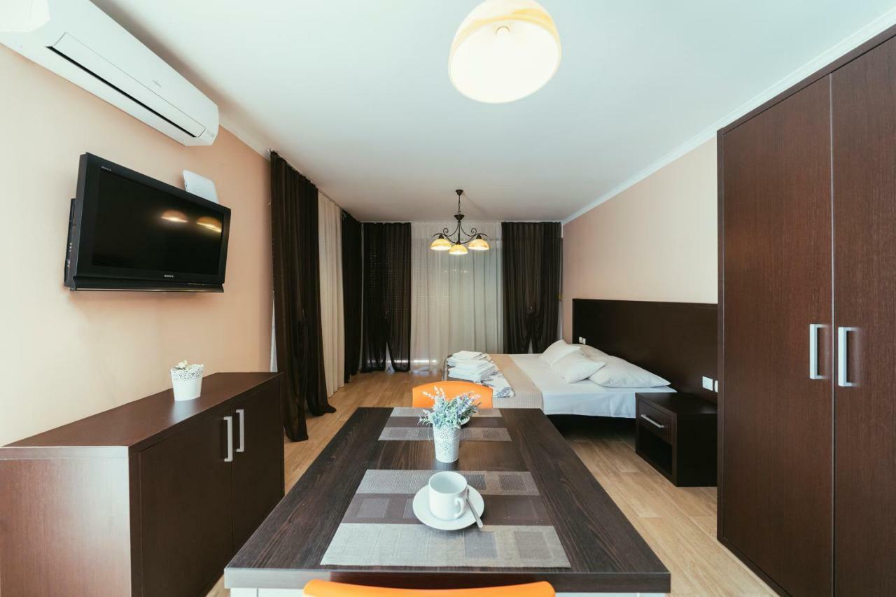 Apartments Prestige ペトルチャネ エクステリア 写真