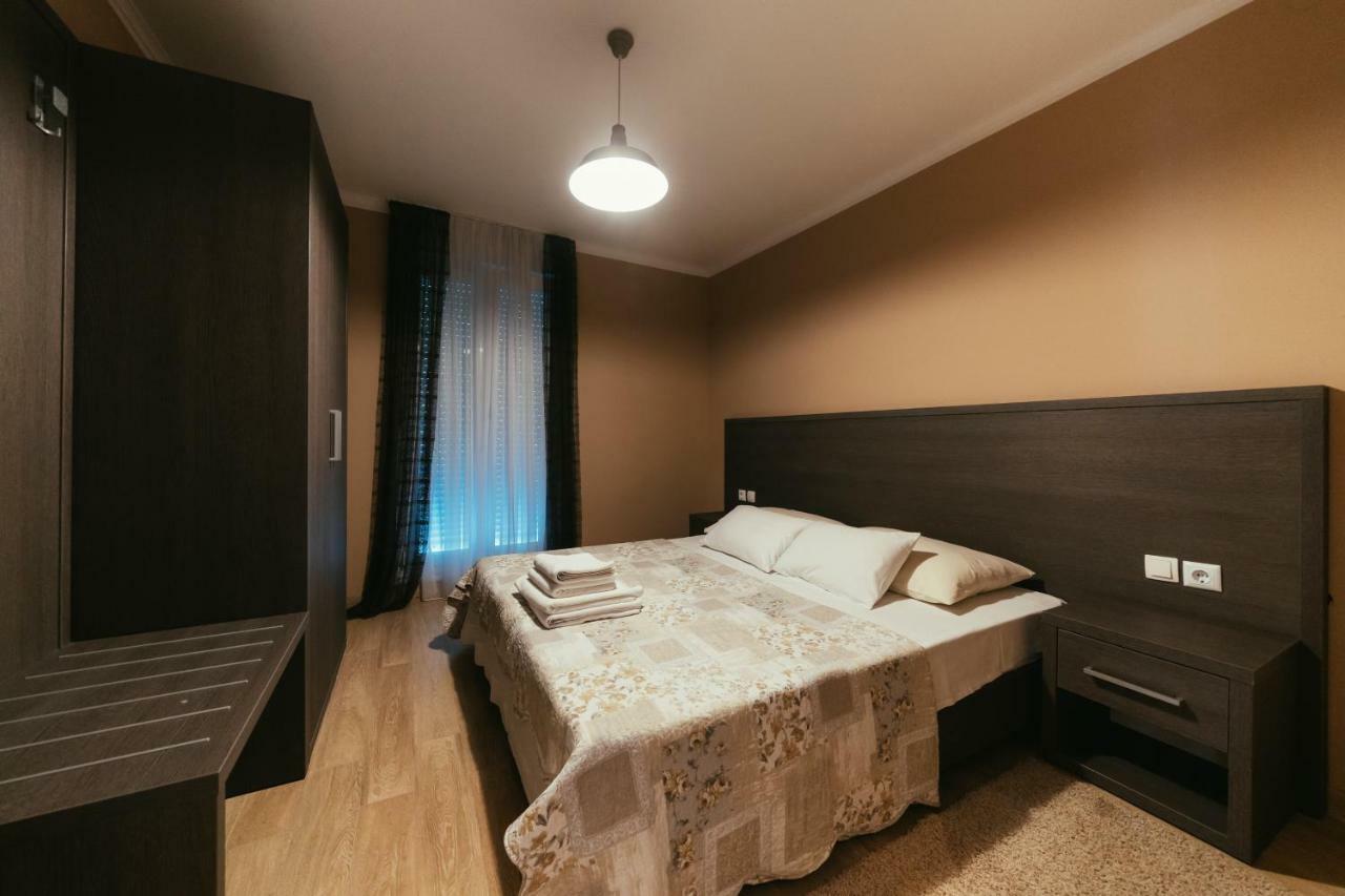 Apartments Prestige ペトルチャネ エクステリア 写真