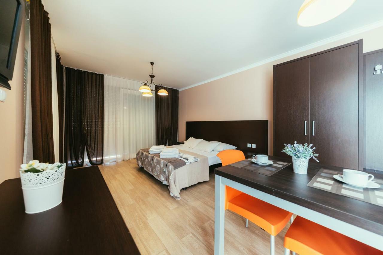 Apartments Prestige ペトルチャネ エクステリア 写真