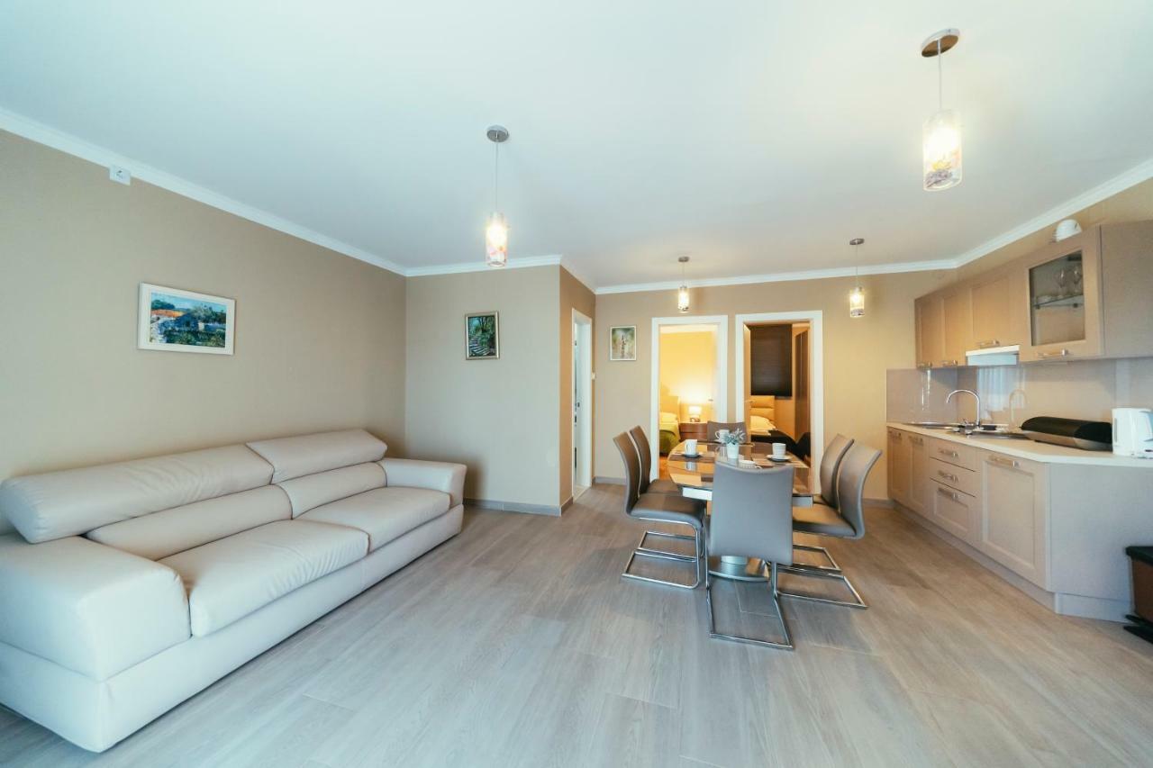 Apartments Prestige ペトルチャネ エクステリア 写真