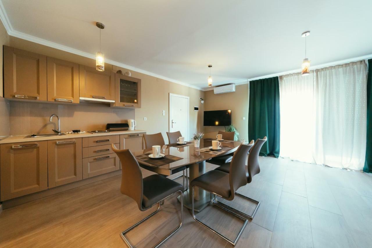 Apartments Prestige ペトルチャネ エクステリア 写真